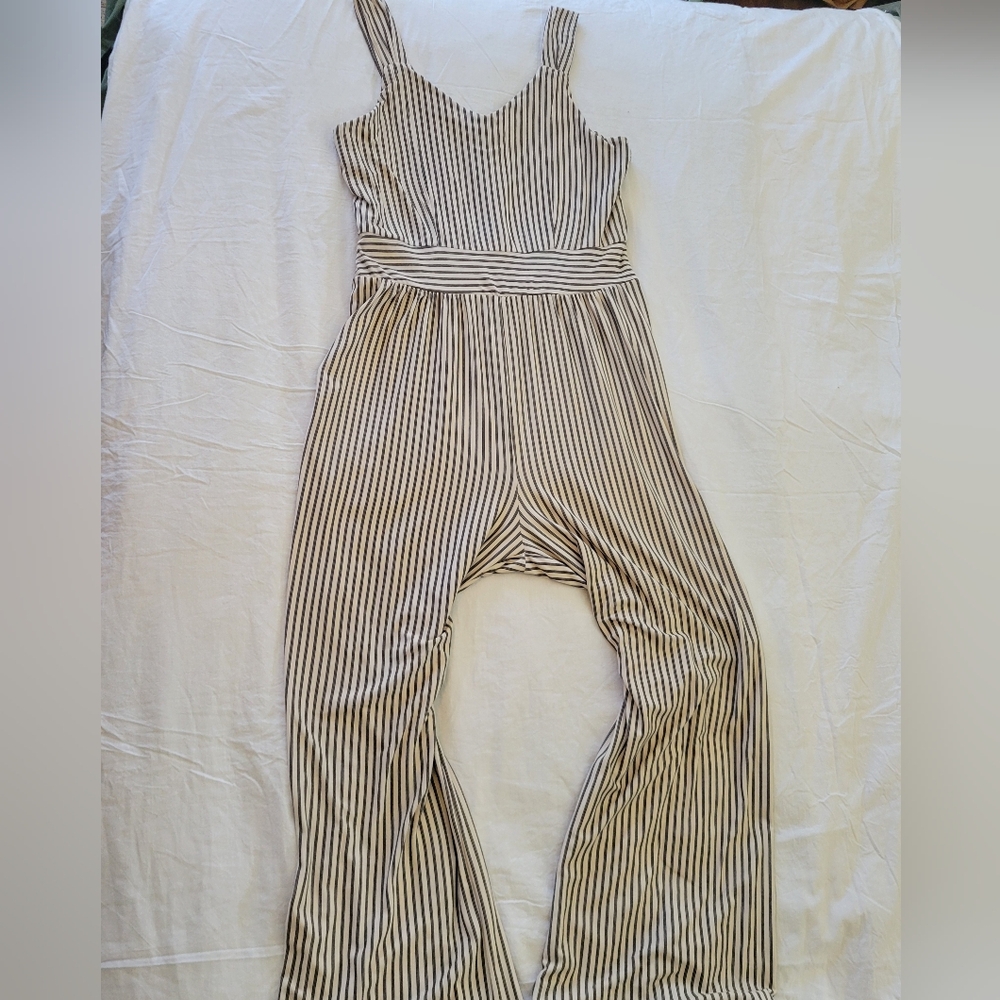 Emily Daniels vertical stripes comfy jumpsuit - Picture 4 of 14